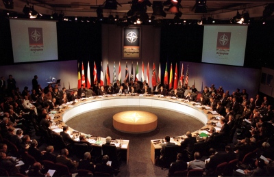 Κόλαφος το Atlantic Council  - Η Δύση υπνοβατεί, με όρους Ψυχρού Πολέμου - Νεκρή η διεθνής τάξη, σοκάρουν Ρωσία και Κίνα