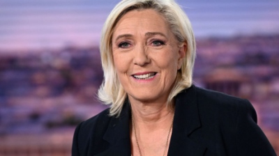 Καταγγέλλει τον Macron για «διοικητικό πραξικόπημα η Le Pen - Καλεί τους Ρεπουμπλικανούς σε κυβερνητική συμμαχία