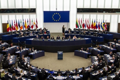Ευρωκοινοβούλιο: Υπέρ του spitzekandidat για την προεδρία της Κομισιόν οι επικεφαλής των πολιτικών ομάδων
