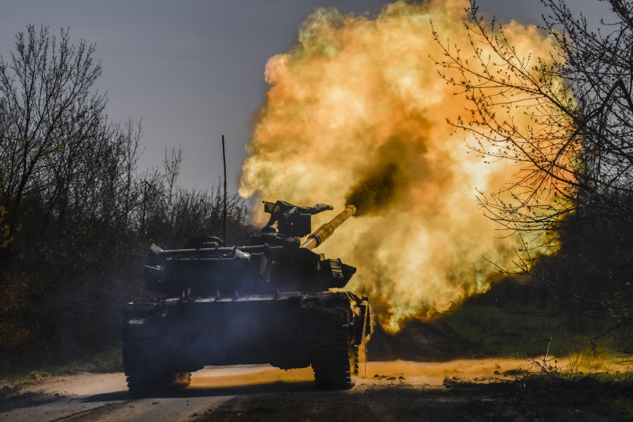 Mark Sleboda (Αμερικανός ειδικός): Ο Ουκρανικός στρατός απλά ψάχνει ευκαιρία να παραδοθεί στους Ρώσους