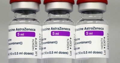 Στη Δικαιοσύνη η ΕΕ κατά της AstraZeneca - Ναι της Ευρώπης στους εμβολιασμένους τουρίστες από ΗΠΑ