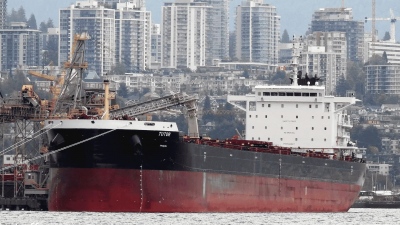 Ερυθρά Θάλασσα: Εκκενώθηκε το ελληνικό πλοίο Tutor που είχε πληγεί από τους Houthis - Επιχείρηση από το ναυτικό των ΗΠΑ