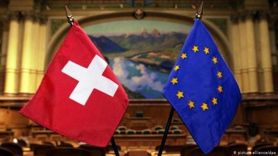 Guardian: Αρνητικοί οι Ελβετοί σε δημοψήφισμα για την άρση της ελεύθερης διακίνησης πολιτών της ΕΕ