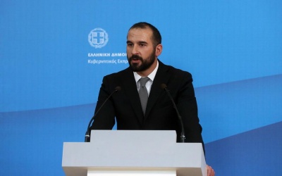 Τζανακόπουλος: Η κυβέρνηση κάνει ότι μπορεί για τα συμφέροντα των εργαζόμενων του 9,84