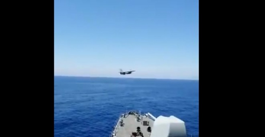 Τουρκικό F-16 «χαιρετά» το γεωτρύπανο «Πορθητής» που βρίσκεται παράνομα στην κυπριακή ΑΟΖ