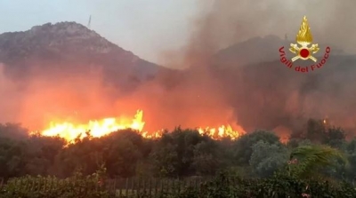 Ιταλία: Πάνω από 200.000 στρέμματα γης κάηκαν στη Σαρδηνία, 400 άνθρωποι απομακρύνθηκαν από τα σπίτια τους