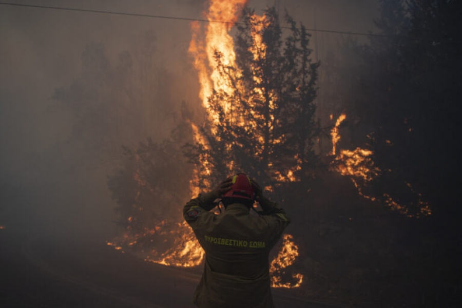 Συγκέντρωση ειδών πρώτης ανάγκης για τους πυρόπληκτους