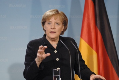 Merkel: Ελπίζω οι συνομιλίες με το SPD να ολοκληρωθούν έως τα μέσα Ιανουαρίου (2018)