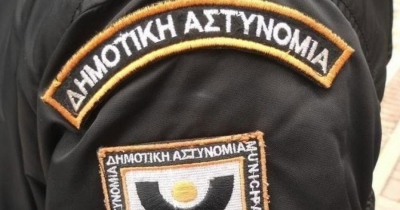 Δήμος Αθηναίων: Συνελήφθησαν δημοτικοί αστυνομικοί και υπάλληλοι - Εκβίαζαν καταστηματάρχες για να σβήνουν παραβάσεις