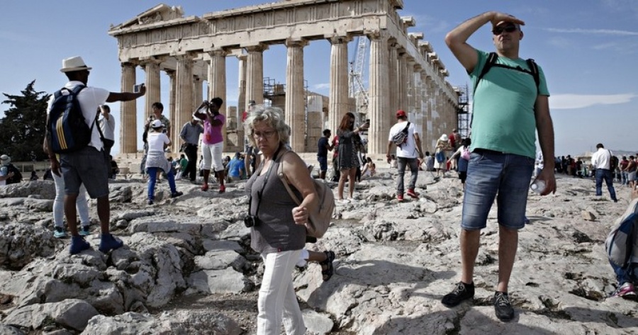 Περίπου 2 δισ. ευρώ δαπάνησαν οι τουρίστες 3ης ηλικίας που ήλθαν Ελλάδα