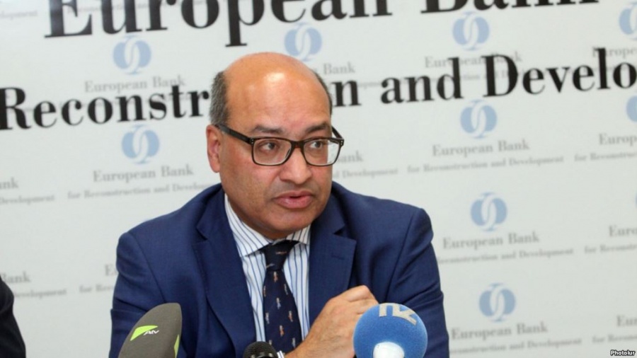 Chakrabarti (EBRD): Η Ελλάδα χρειάζεται ταχύτερη ανάπτυξη - Πρόβλημα με το χρέος