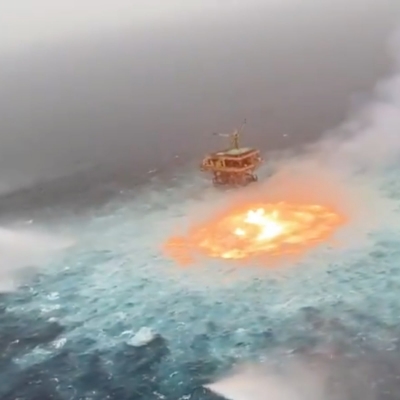 Μεξικό: Διαρροή αερίου προκάλεσε ένα «πύρινο μάτι» φωτιάς στην επιφάνεια του ωκεανού