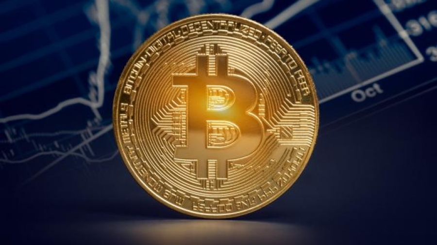 To Bitcoin «φλερτάρει» με τα 70.000 δολ. - Eισροές 2,4 δισ. δολ. σε ETFs