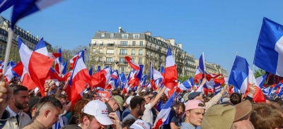 Δημοσκόπηση στη Γαλλία: Συσχέτιση μετανάστευσης και αύξησης της εγκληματικότητας βλέπει η κοινωνία – Η έκπληξη με τους αριστερούς ψηφοφόρους