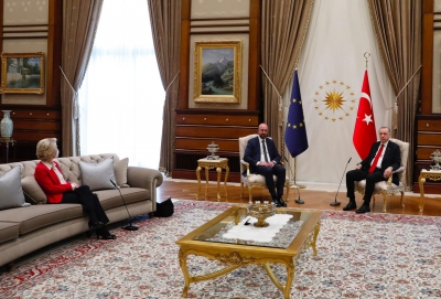Εξηγήσεις Michel (ΕΕ) για το sofa gate στη συνάντηση με Erdogan - Ούτε μια συγνώμη στη der Leyen
