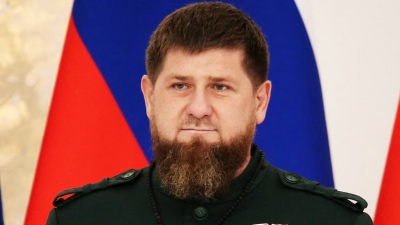 Kadyrov (αρχηγός Τσετσενίας): Ναι στη μαντίλα, ναι στη χιτζάμπ, όχι στην μπούρκα...