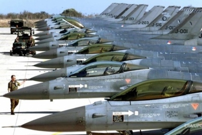 Η Ολλανδία ενέκρινε τη μεταφορά 24 μαχητικών F-16 στο Κίεβο