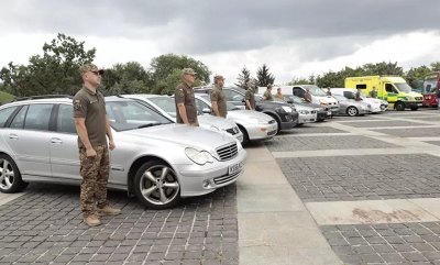 Απίστευτο - Βρετανοί εθελοντές δωρίζουν οχήματα και εξοπλίζουν Ουκρανούς φρουρούς, συνοριοφύλακες και την Azov Brigade