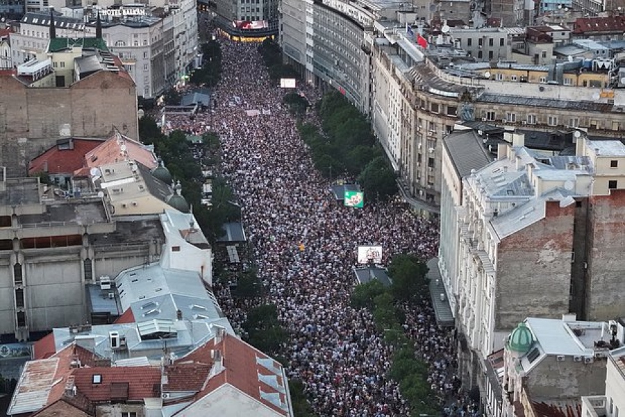 «Βόμβα» από Ρωσία: Οι ΗΠΑ και οι Δυτικοί πίσω από τις διαδηλώσεις στη Σερβία - Ετοιμάζεται πραξικόπημα