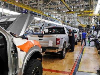 ΗΠΑ: Έκκληση από την αυτοκινητοβιομηχανία για επενδύσεις στην παραγωγή ημιαγωγών
