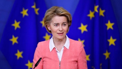 Scott Ritter (Πρώην CIA): Η Ursula von der Leyen, η οποία στηρίζει την Ουκρανία, σκότωσε 1 εκατ. έχει ναζιστικές ρίζες