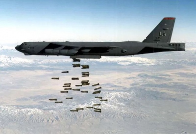 Οι ΗΠΑ κλιμακώνουν με B-52 – To παρασκήνιο πως τα αμερικανικά βομβαρδιστικά βρέθηκαν στα σύνορα της Ρωσίας