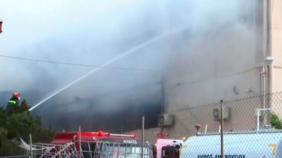 Πυρκαγιά στις Αχαρνές: Βελτιωμένη η εικόνα - Ζημιές σε εγκαταστάσεις εργοστασίων