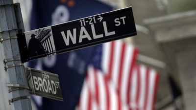 Wall Street: Άλμα 350 μονάδων στα futures του Dow, αναμένεται να συνεχιστεί το ριμπάουντ