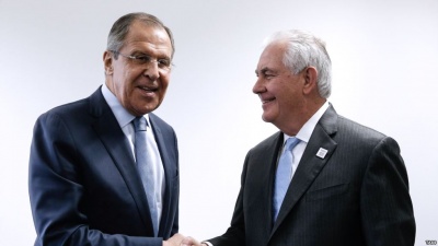 ΗΠΑ: Να συνεχίσουν τις διπλωματικές προσπάθειες στη Β. Κορέα, συμφώνησαν Tillerson και Lavrov