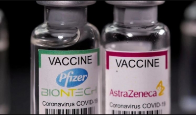Νέα αρνητική εξέλιξη για Pfizer, AstraZeneca - Εξασθενεί σημαντικά η προστασία έναντι covid έξι μήνες από τη β’ δόση
