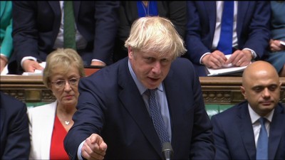 Βρετανία: Στη Βουλή ο Johnson για νέα μέτρα κατά της πανδημίας