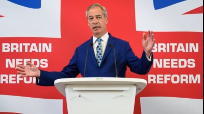 Βρετανία: Ο Farage βάζει φωτιά στο προεκλογικό σκηνικό, εκτοπίζει στην 3η θέση τους Συντηρητικούς