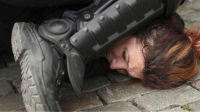 ΝΔ: Fake οι αποδείξεις δήθεν αστυνομικής βίας - Φωτογραφία από διαδήλωση στο Βέλγιο «ανέβασε» το ΠΑΜΕ