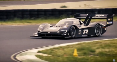 Στην πίστα για δοκιμές το Volkswagen ID R Pikes Peak