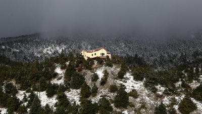 Χιόνισε στην Πάρνηθα