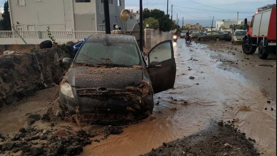 Πυροσβεστική - κακοκαιρία ΑΤΕΝΑ: Έλαβε 154 κλήσεις από Αττική, Καβάλα και Χίο κυρίως για αντλήσεις υδάτων