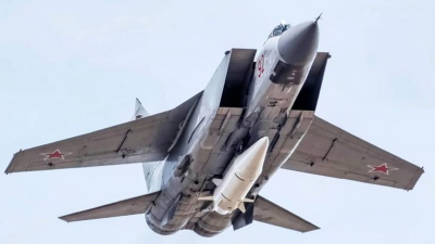 Οι ρωσικές δυνάμεις διαλύουν με Kinzhal όλα τα Ουκρανικά αεροδρόμια, κυριολεκτικά… σαμποτάροντας τα F-16