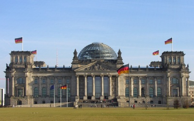 Γερμανία: O ακροδεξιός Behringer πρόεδρος της Επιτροπής Προϋπολογισμού, που αποφασίζει για το ελληνικό πρόγραμμα