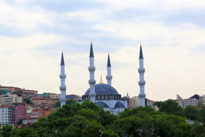 Μείωση 75% στις αφίξεις τουριστών στην Τουρκία το 2020