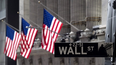 Ήπια πτώση στη Wall, με το βλέμμα στα μάκρο – Στο -0,30% ο Dow, o Nasdaq -0,1%