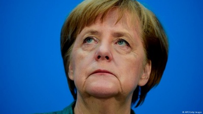 Deutsche Welle: Η Merkel αναγκάστηκε να κάνει έναν πικρό συμβιβασμό