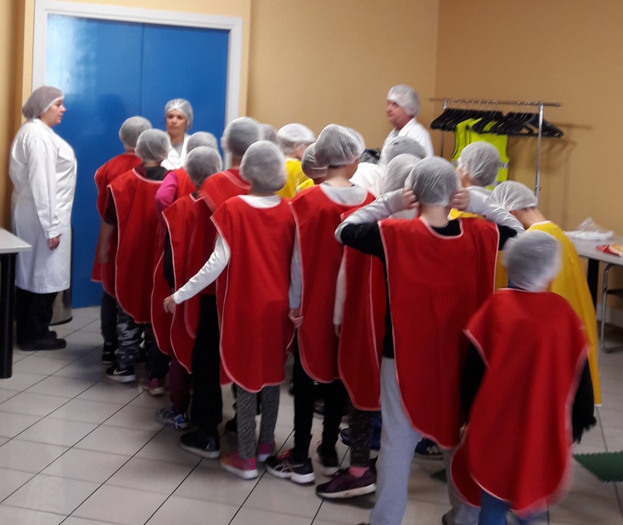 Το εκπαιδευτικό πρόγραμμα στο Εργοστάσιο Παυλίδη από τη Mondelēz και το Ελληνικό Παιδικό Μουσείο γιορτάζει 25 χρόνια προσφοράς