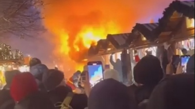 Βερολίνο: Ξέσπασε μεγάλη πυρκαγιά σε διάσημη χριστουγεννιάτικη αγορά