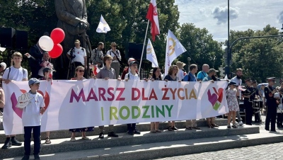 Η κυβέρνηση της Πολωνίας επιβάλλει πρόστιμα σε νοσοκομεία που αρνούνται να προβούν σε αμβλώσεις – Αντιδράσεις από Πολωνούς πατριώτες