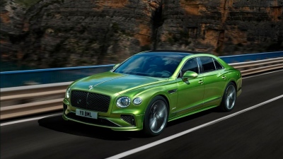 Η νέα Flying Spur είναι το ισχυρότερο σεντάν της Bentley