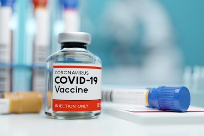 Κορωνοϊός - Γερμανία: Στο νοσοκομείο τέσσερα άτομα λόγω υπερβολικής δόσης του εμβολίου της Pfizer
