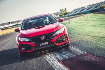 Σπάει τα χρονόμετρα και πάλι το Honda Civic Type R