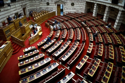 Νόμος του κράτους το εργασιακό νομοσχέδιο με 158 «Υπέρ» και 142 «Κατά» - Σφοδρή σύγκρουση στη Βουλή - Οι 20 αλλαγές