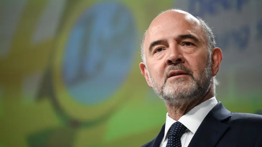 Καμπανάκι από Moscovici για τη Γαλλία: Κίνδυνος για έλλειμμα 5,6% το 2024