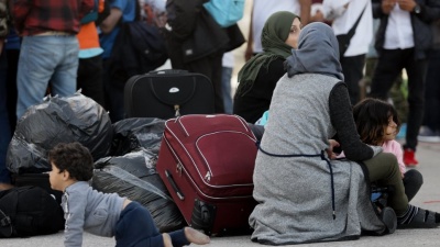 Συνεχίζεται η αποσυμφόρηση των νησιών του Αιγαίου – Στον Πειραιά 225 πρόσφυγες και μετανάστες